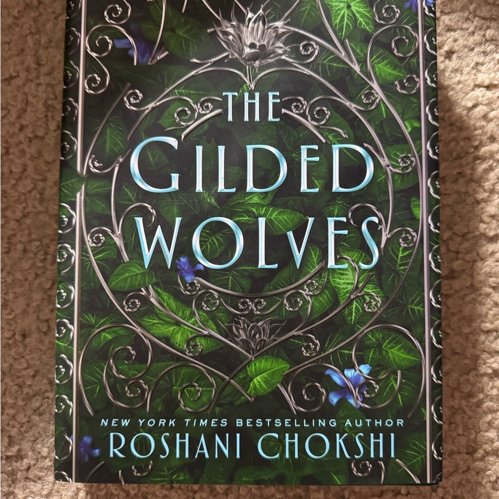 Signed edition: The Gilded Wolves by Roshani Chokshi